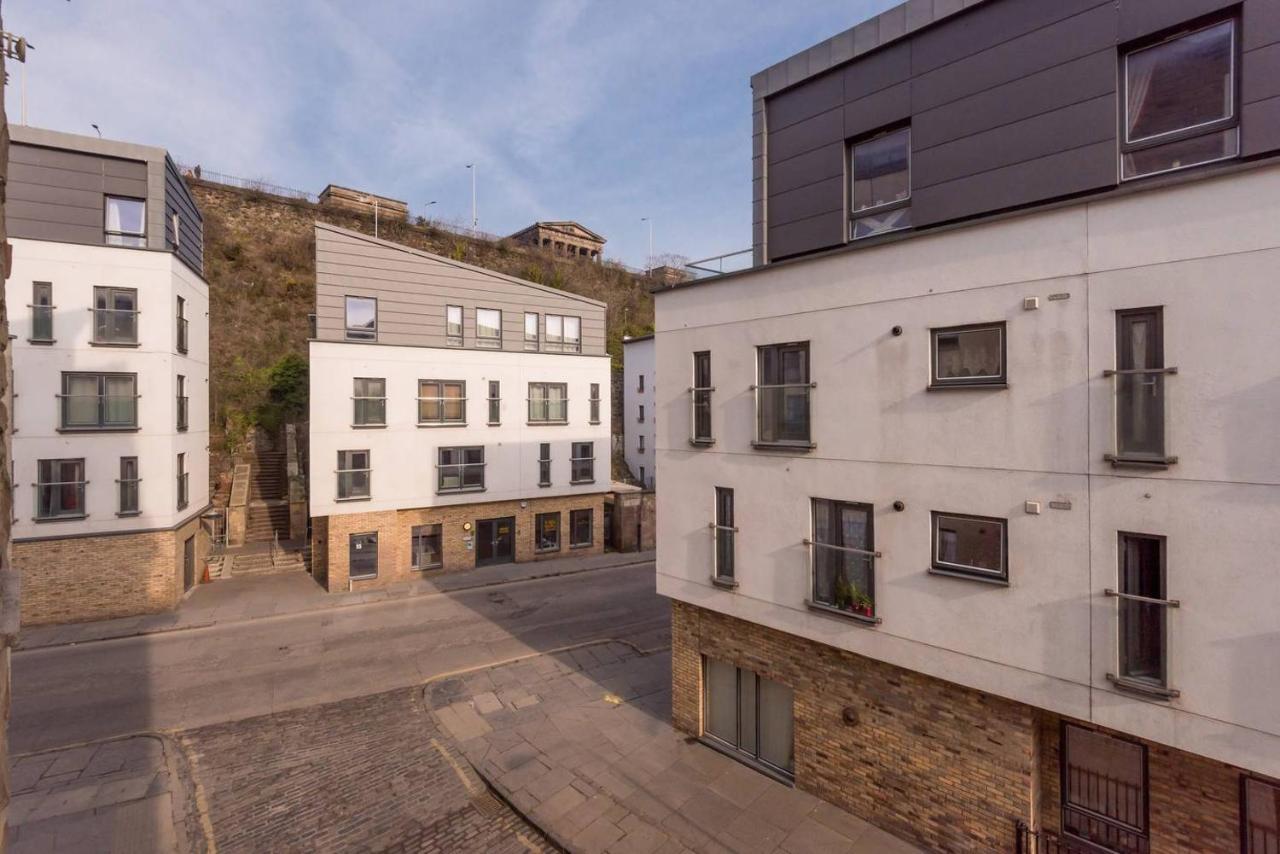 Joivy Old Town Apartment With Parking Close To Royal Mile Единбург Екстериор снимка