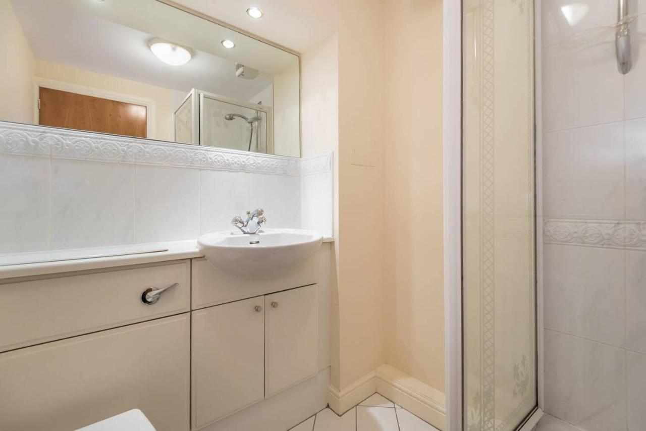 Joivy Old Town Apartment With Parking Close To Royal Mile Единбург Екстериор снимка